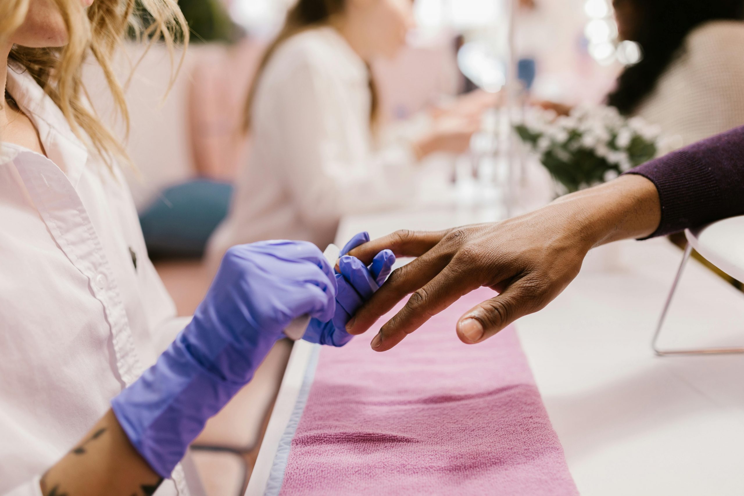 Ad Nails: How Strategic Social Media Transformed a Vancouver Nail Salon’s Lead Generation